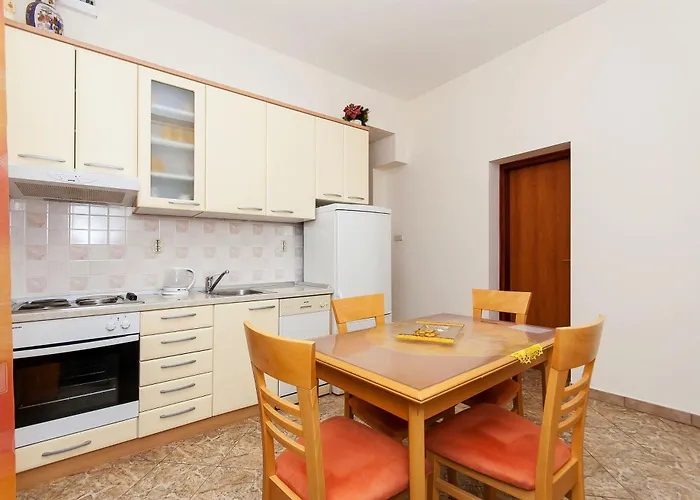 Brane Apartman Postira